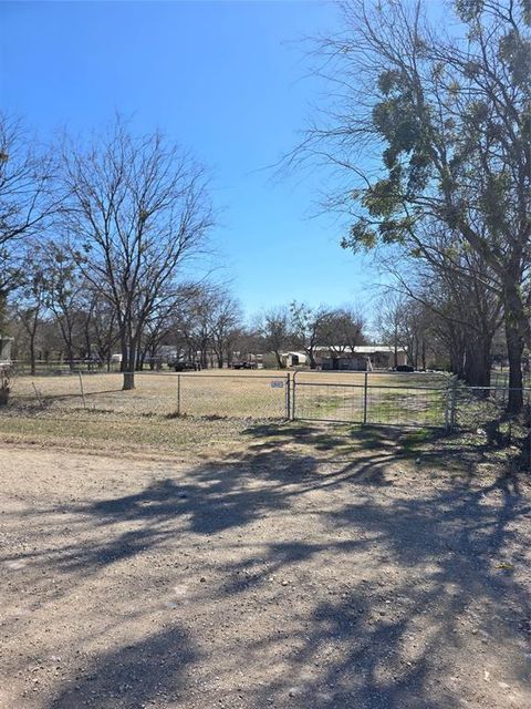 1813 Ranch Road Grand Prairie TX 75052