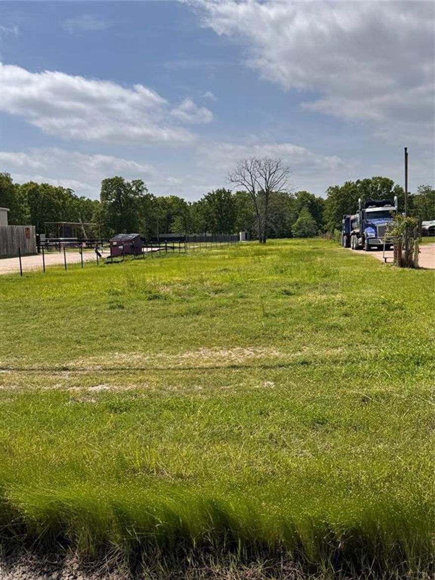 1 acre parcel in the heart of West Tawakoni, just minutes from Lake Tawakoni, one of East Texas' premier fishing and recreation destinations. Close to Deer Run Golf Club, a scenic public 18 hole golf course. This property could be an affordable buy and hold gem. Utilities available at street (buyer to verify connections) Property is narrow, verify all use restrictions, any type of variance and permits with the City of West Tawakoni prior to purchase. All information is estimated and approximate, buyer and buyers agent to verify all information.