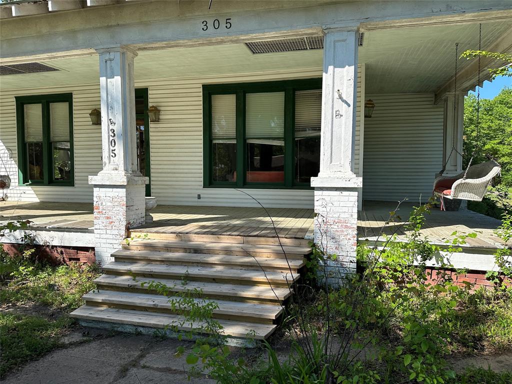 305 Quitman Street