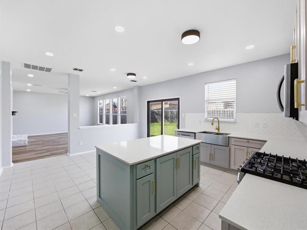 Photo of 137 Heritage Drive, Crowley, TX 76036 (MLS # 21190460)