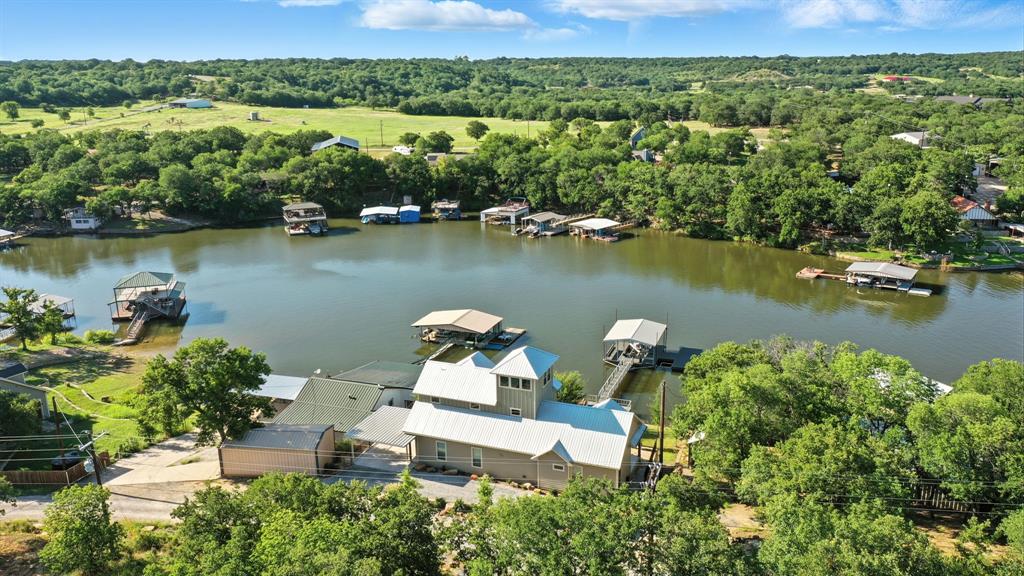 216 Private Road 1735