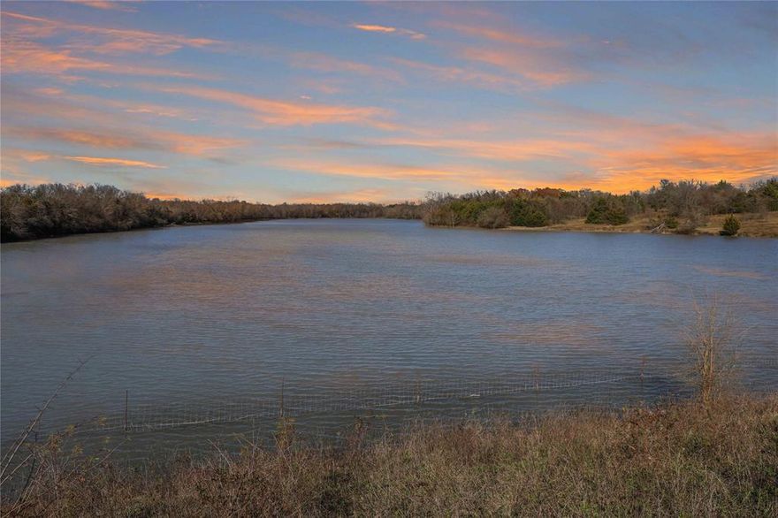 BEAUTIFUL LAND IN ANNA, TEXAS! 340 ACRES, WITH TWO LAKES (27 ACRE & 5 ACRE) ON PROPERTY NESTLED AMONG THE TREE LINES. THIS PROPERTY IS PERFECT FOR EQUINE, RANCH LIVING AND MANY OPPORTUNITIES FOR COUNTRY LIFE! PROPERTY IS ZONED FOR SOUGHT AFTER ANNA ISD. EASY ACCESS TO HWY 75 & HWY 121.