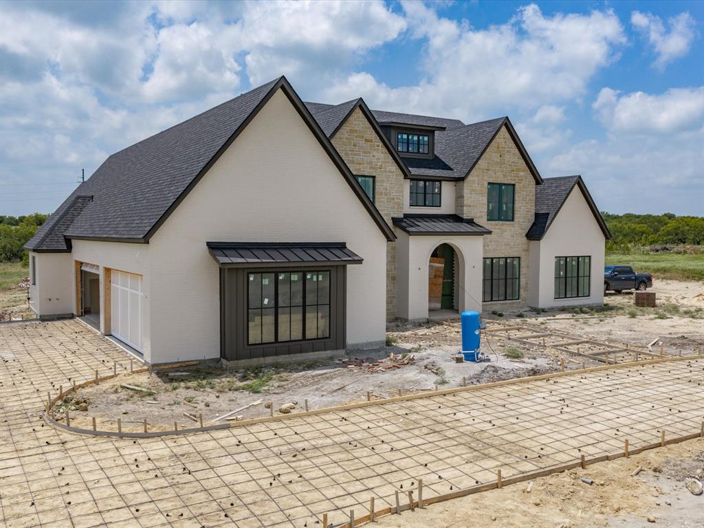 905 San Jacinto