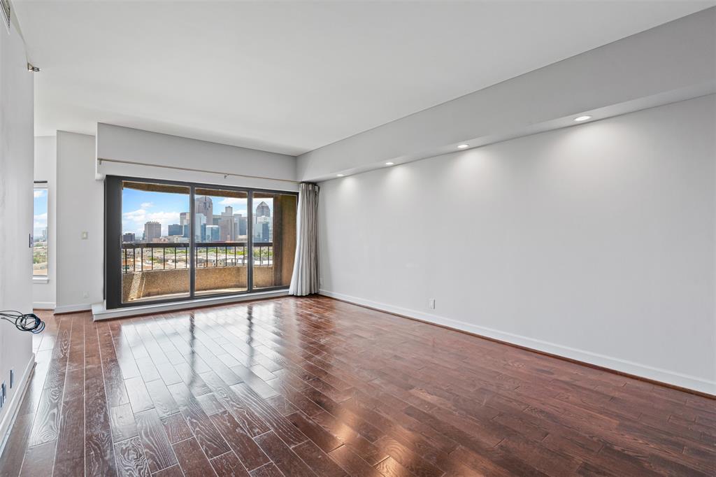 3030 Mckinney Avenue 1705
