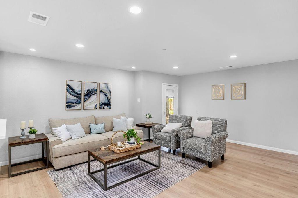 2416 Glacier Street