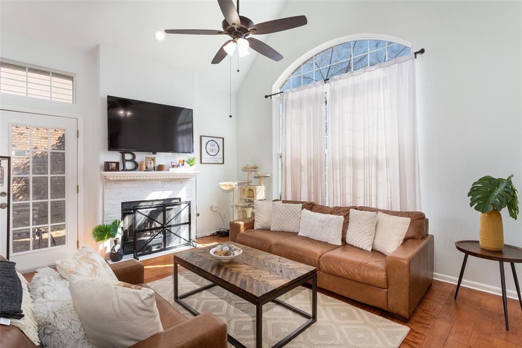 415 Pecos Trail