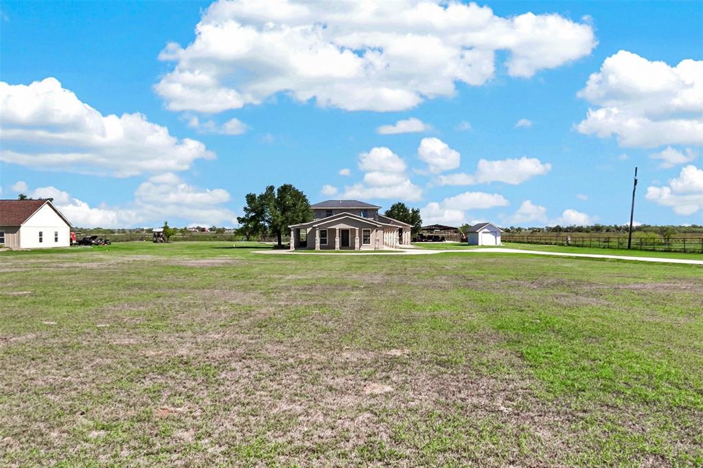 3594 NE County Road 190