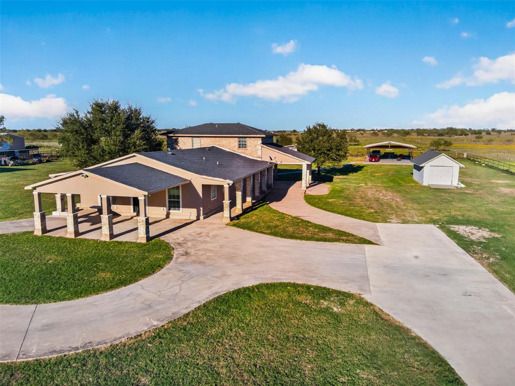 3594 NE County Road 190