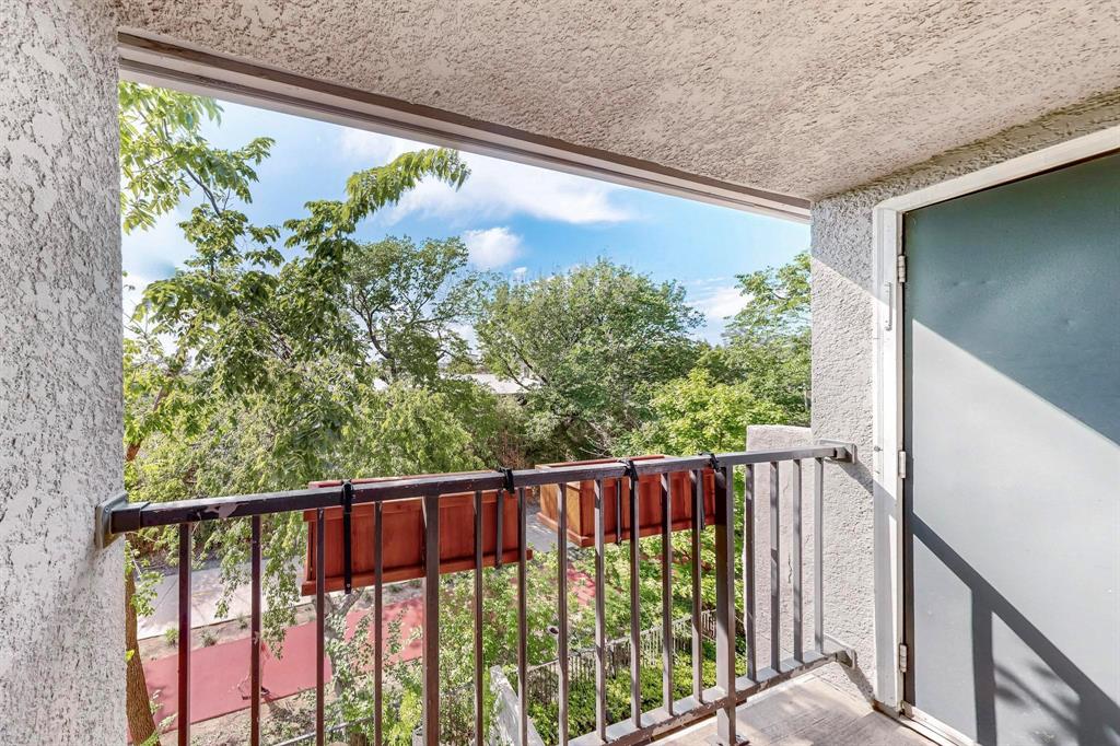 4303 Buena Vista Street 306