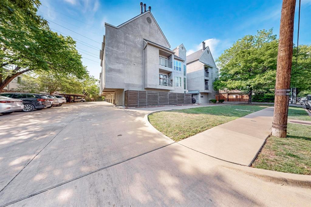 4303 Buena Vista Street 306