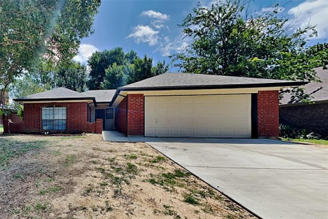 Photo of 1228 Windy Meadows Drive, Burleson, TX 76028 (MLS # 21312279)