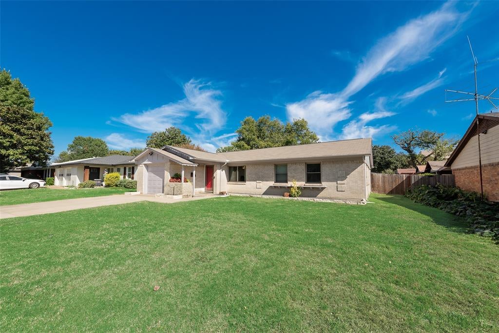 308 N Cottonwood Drive