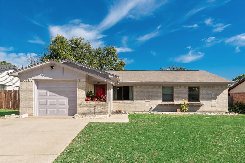 308 N Cottonwood Drive