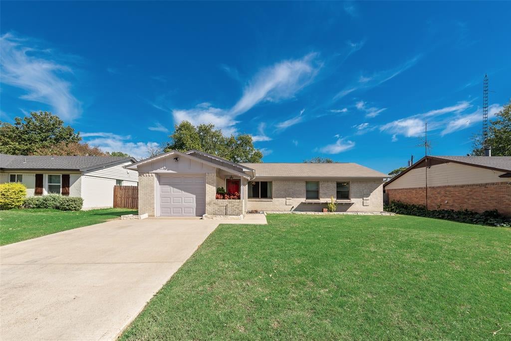 308 N Cottonwood Drive