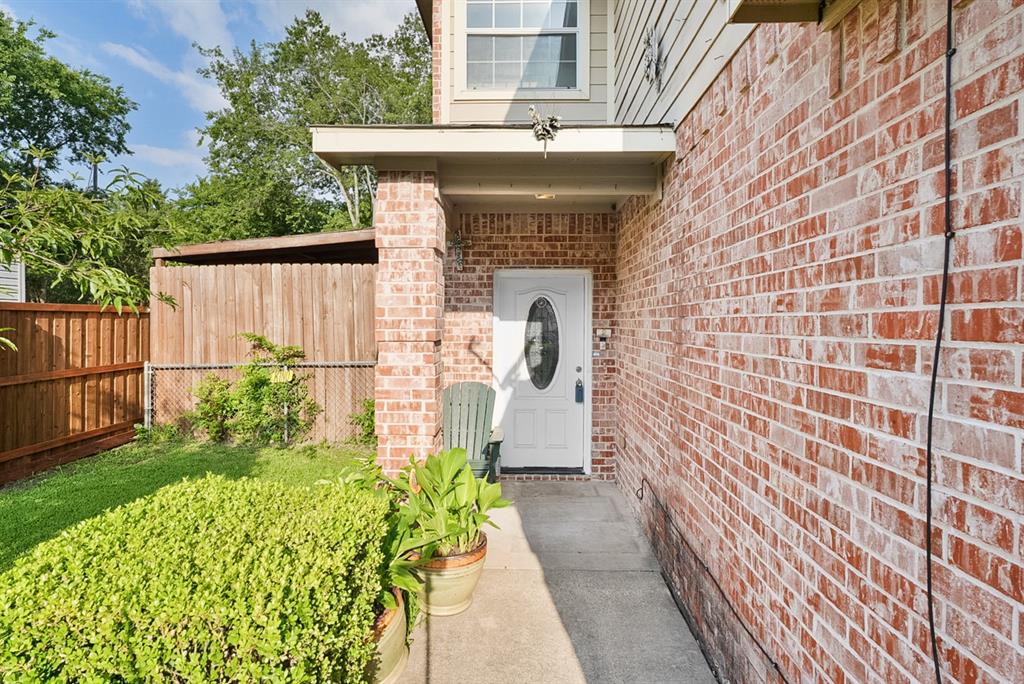 10015 Santa Garza Drive