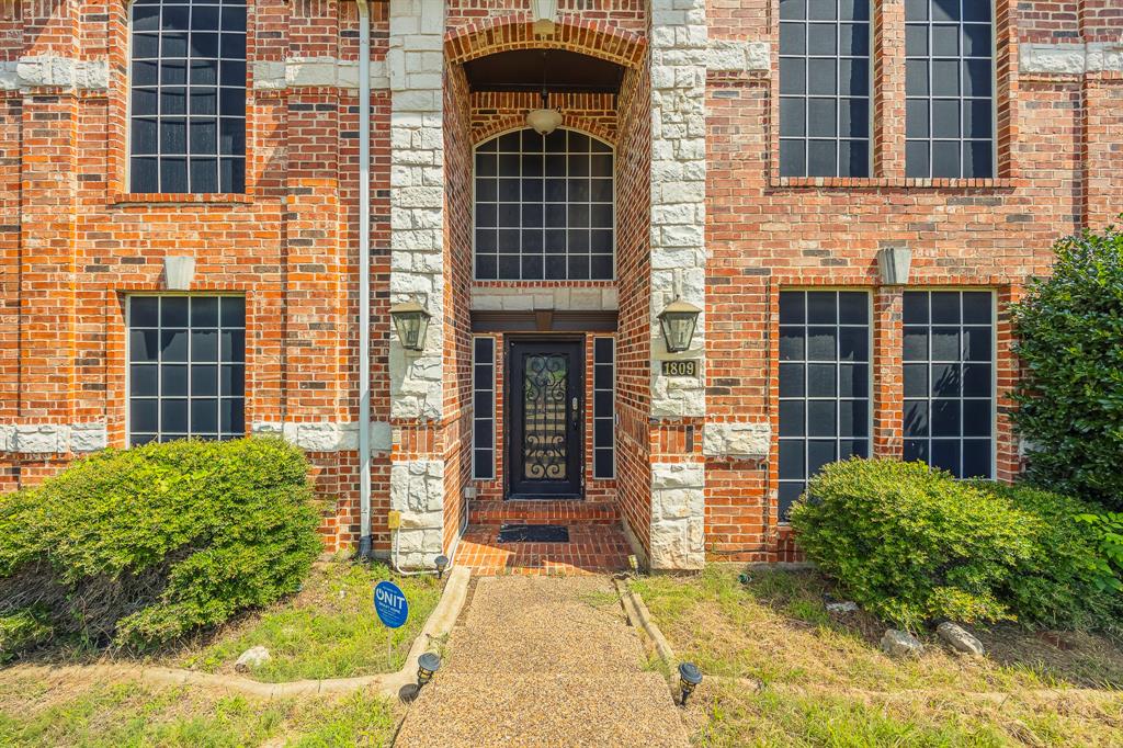 1809 Montauk Way