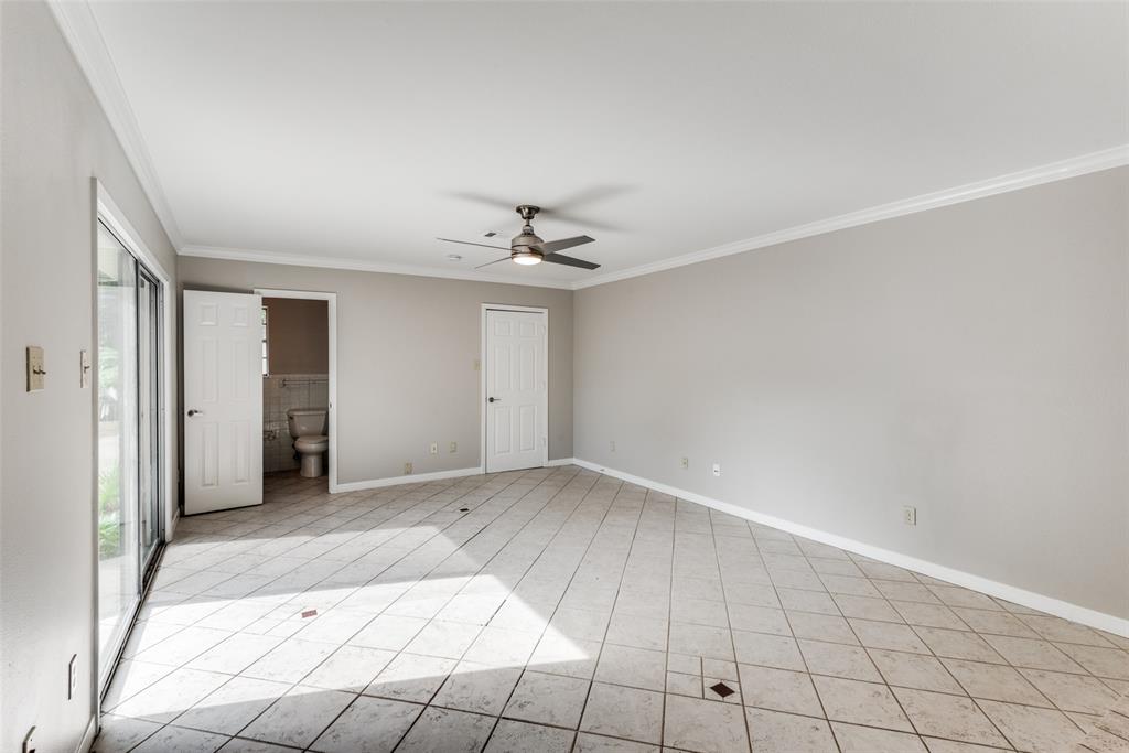 Hampton Plaza - Residential