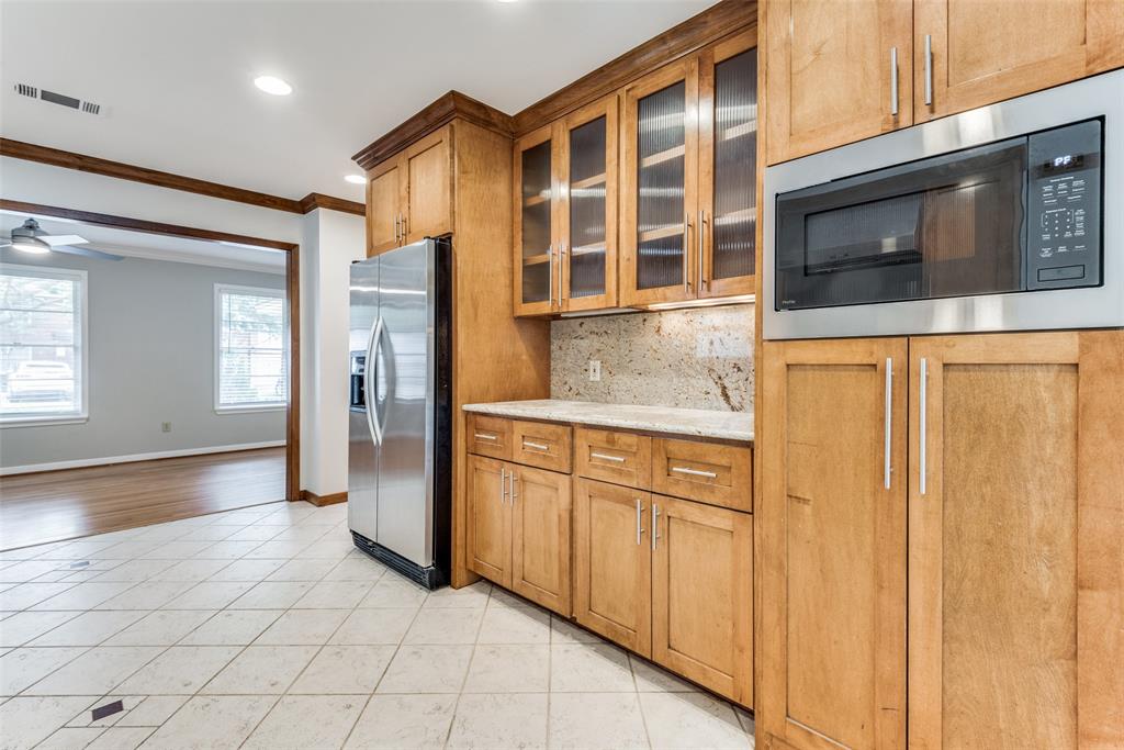 Hampton Plaza - Residential