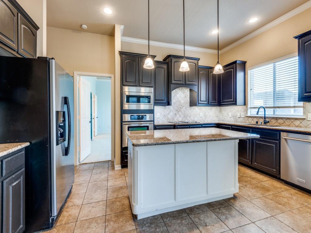 1902 Fountain Wood Drive