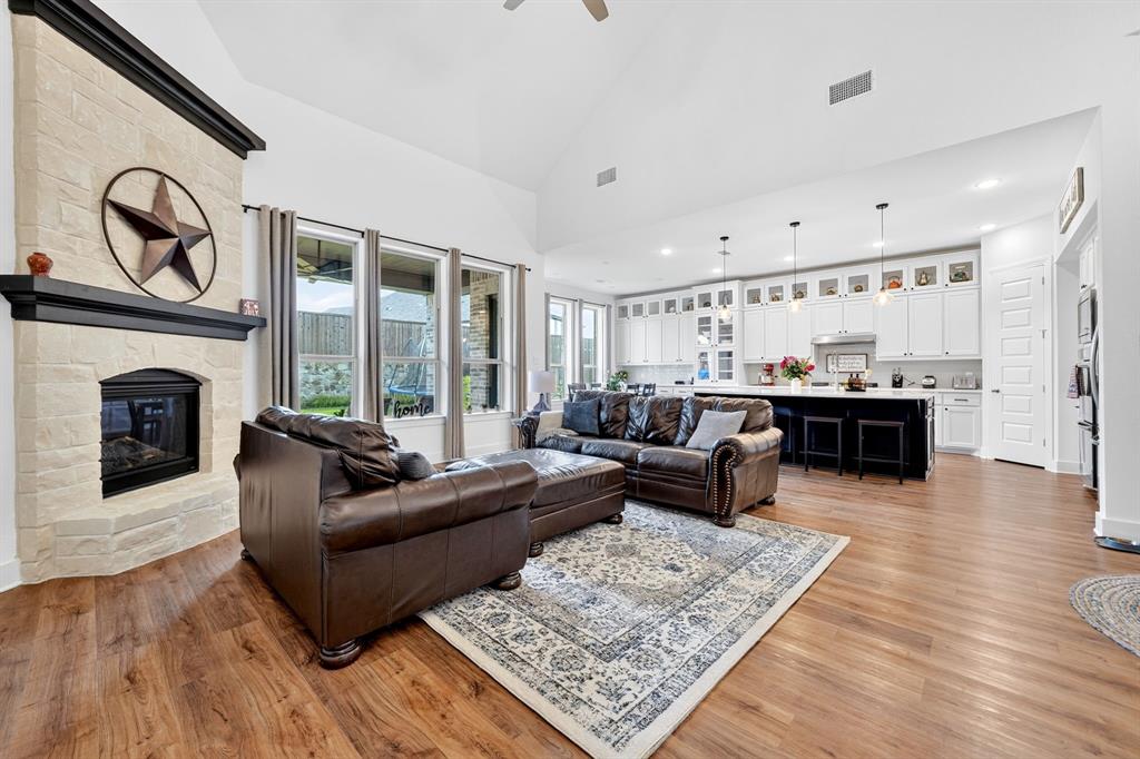 1819 Moscatel Lane