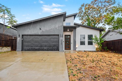 Photo of 1435 Strickland Street, Dallas, TX 75216 (MLS # 21402954)