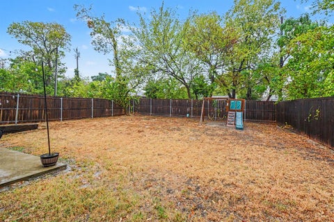 Tiny photo for 1435 Strickland Street, Dallas, TX 75216 (MLS # 21402954)