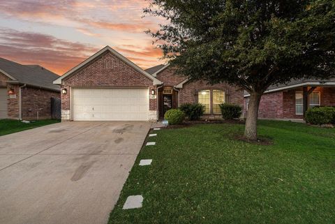 500 Crescent Creek Lane Fort Worth TX 76140