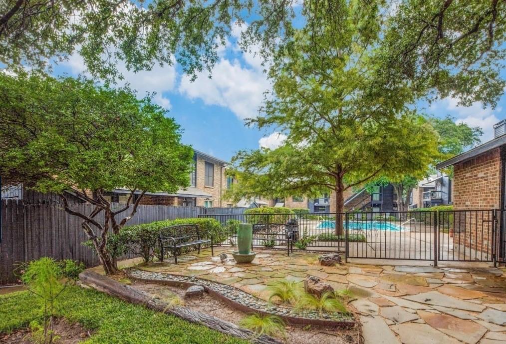 Holly Glen Condos - Residential Lease