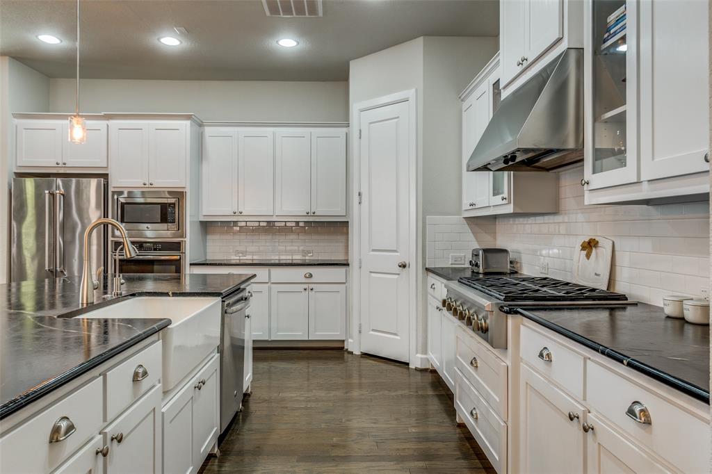 10565 Plumwood Parkway