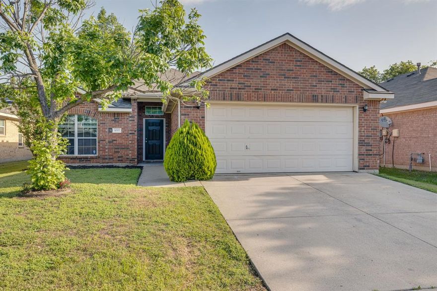 Beautiful, well maintained home in Keller ISD! This 3 bed 2 bath home is just minutes from schools, highway access, and alliance shopping. Nice sized secondary bedrooms split from the Master suite. Lovely landscaped back yard for your enjoyment. Close proximity to to the community pool, park and trails. Within a mile of Alliance Town Center for shopping and entertainment, yet tucked into a cozy quiet neighborhood!

*MOST HOUSING VOUCHERS ACCEPTED* Contact our office for more info