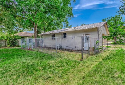 A home in Terrell