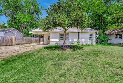 A home in Terrell