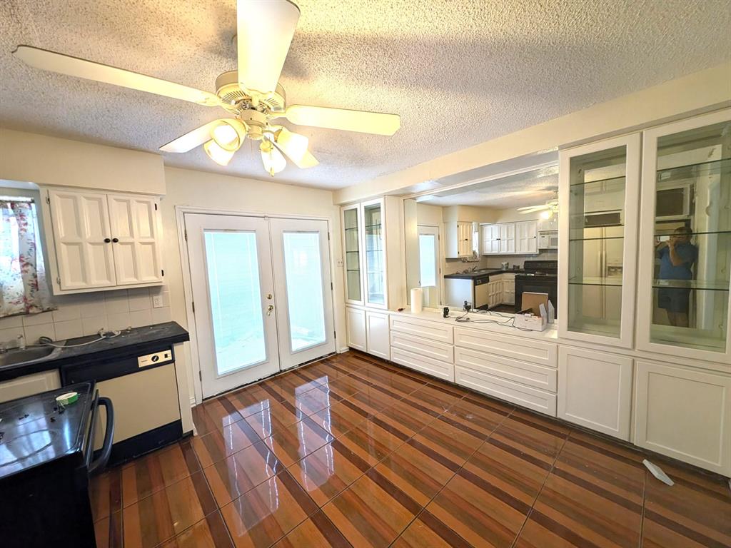 3420 Hidalgo Drive 208