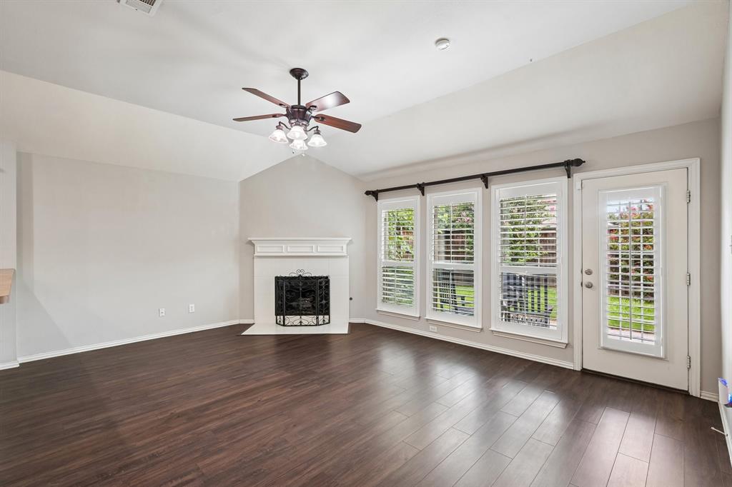 5212 Crossvine Lane