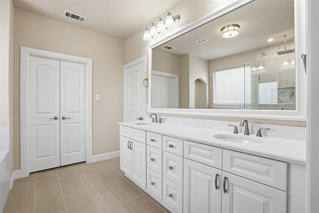 Mustang Pointe - Residential