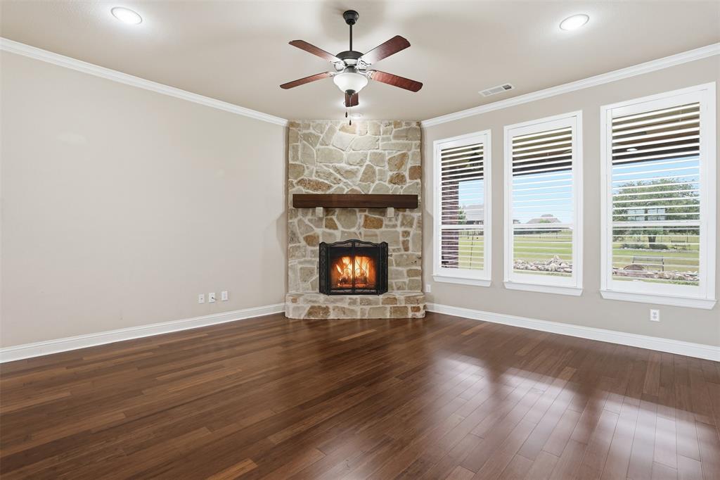 Mustang Pointe - Residential