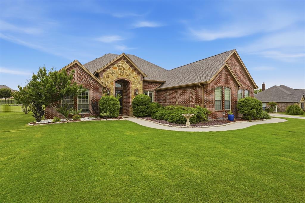 Mustang Pointe - Residential