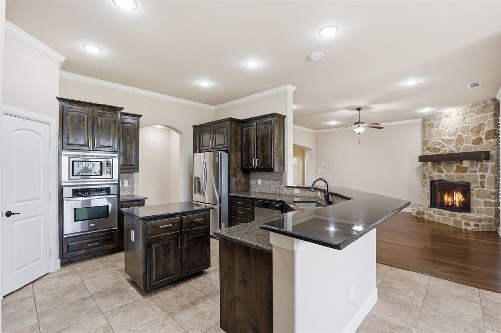 Mustang Pointe - Residential
