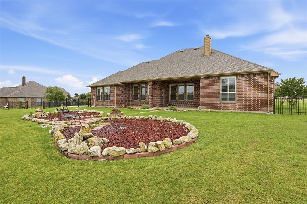 Mustang Pointe - Residential