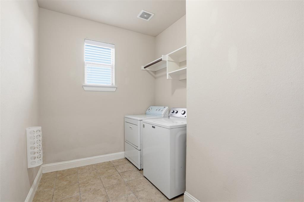Mustang Pointe - Residential