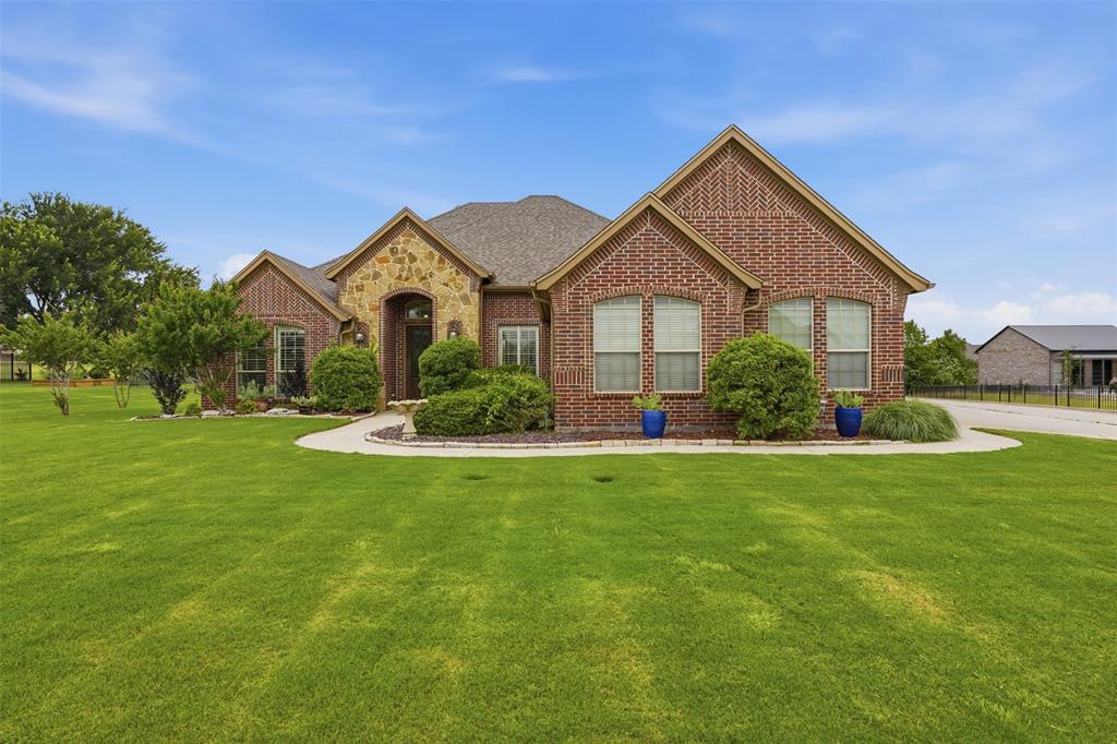 Mustang Pointe - Residential