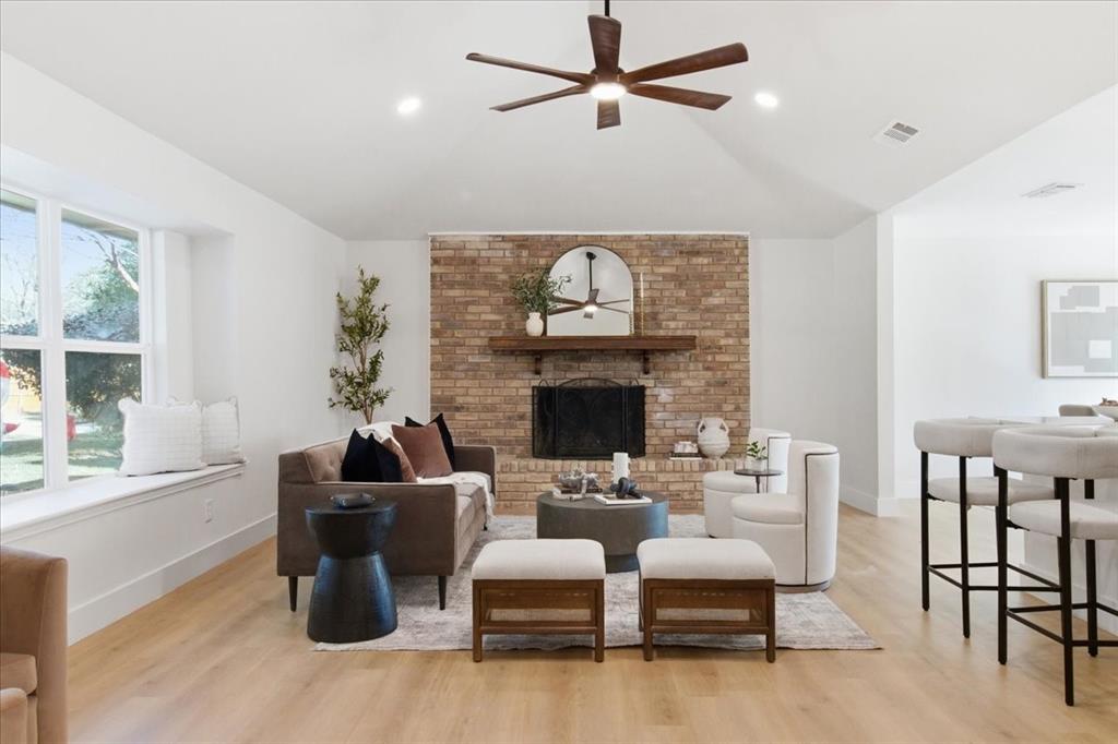 1916 Macao Place