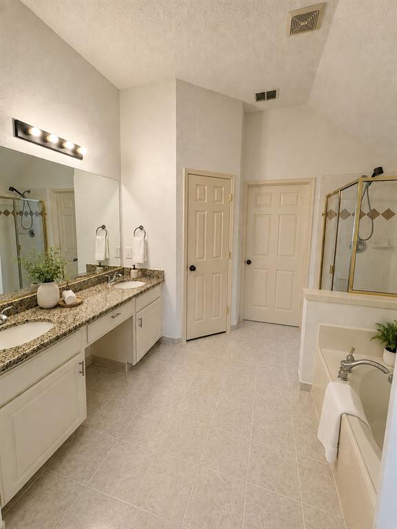 1527 Sugar Bush Trail