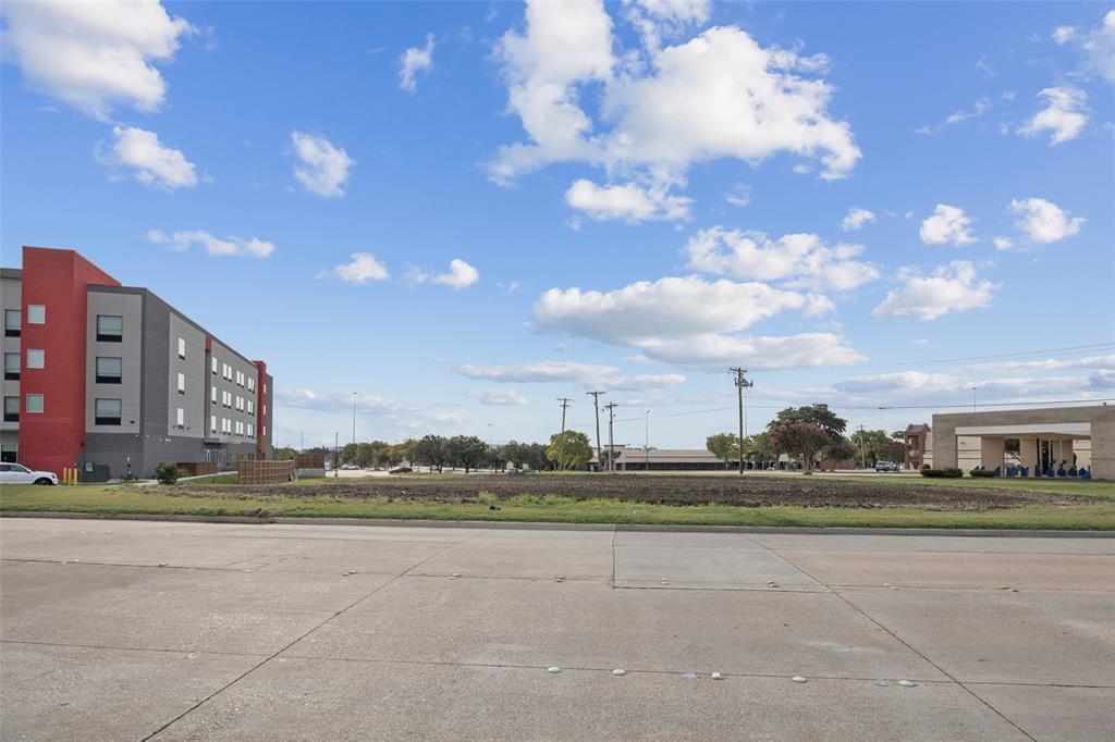 Premier Ruisseau Add 1 - Commercial Sale