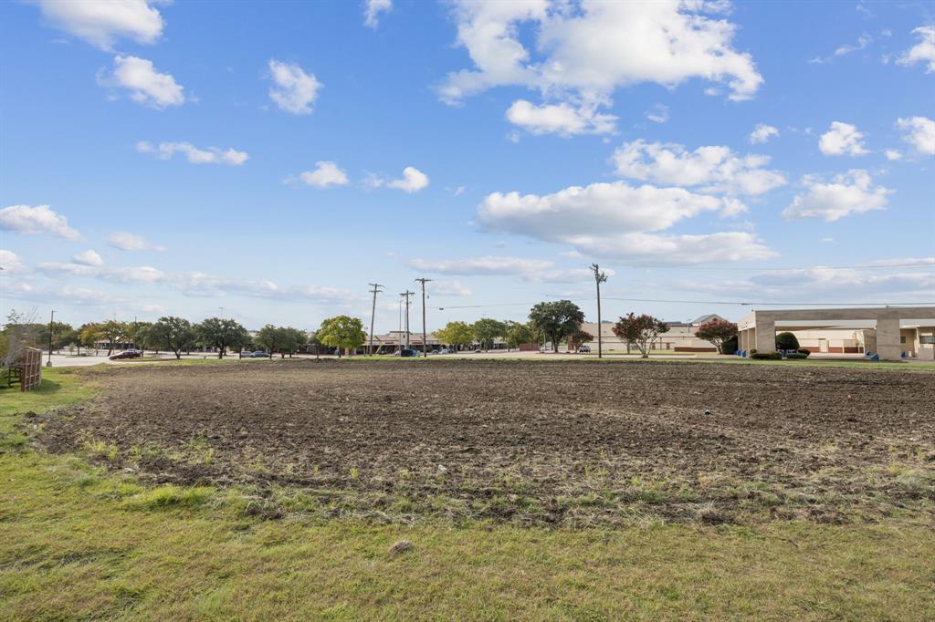 Premier Ruisseau Add 1 - Commercial Sale