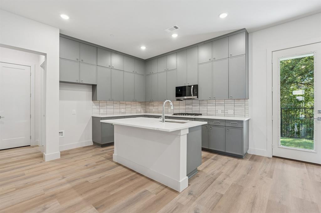 Lewisville Water's Edge II Condominium - Residential