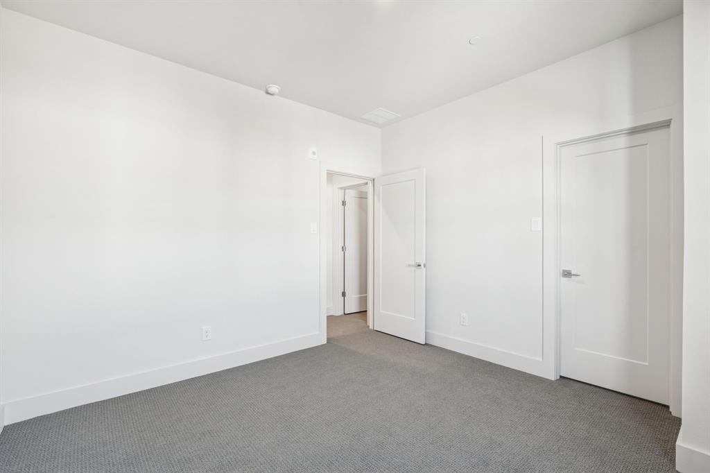 Lewisville Water's Edge II Condominium - Residential