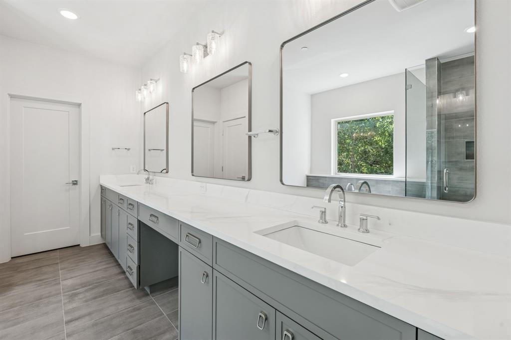 Lewisville Water's Edge II Condominium - Residential