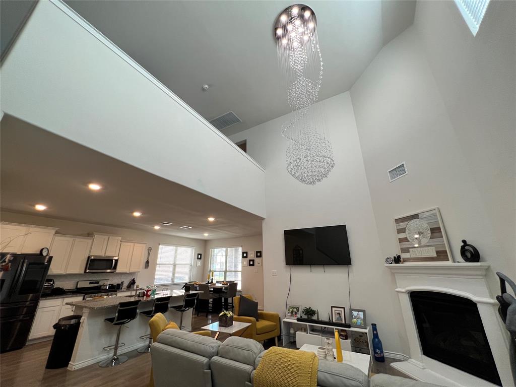 Homeplace At The Columns, The - Residential Lease