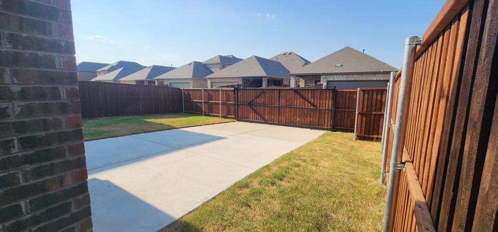 Homeplace At The Columns, The - Residential Lease